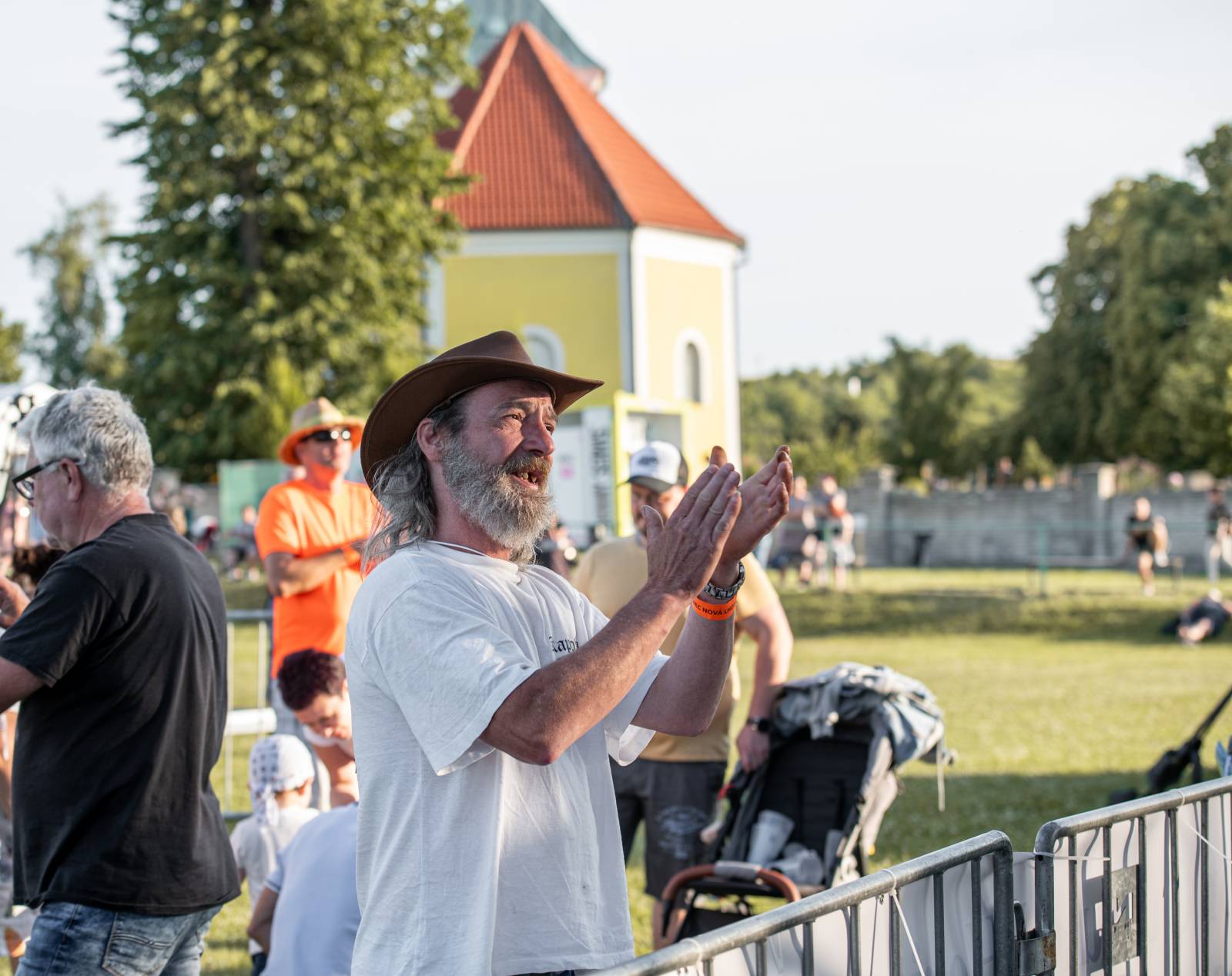 Lhoty a Lehoty se sjely na jižní Moravě, první den je oslnila Kateřina Marie Tichá