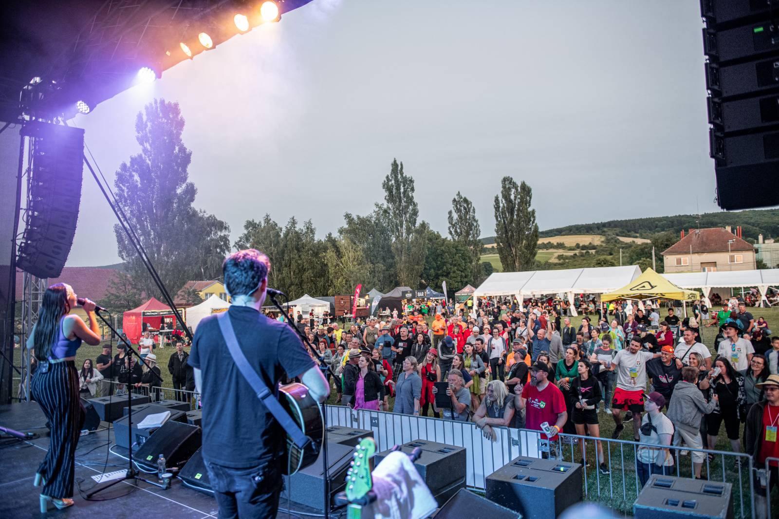 Lhoty a Lehoty se sjely na jižní Moravě, první den je oslnila Kateřina Marie Tichá