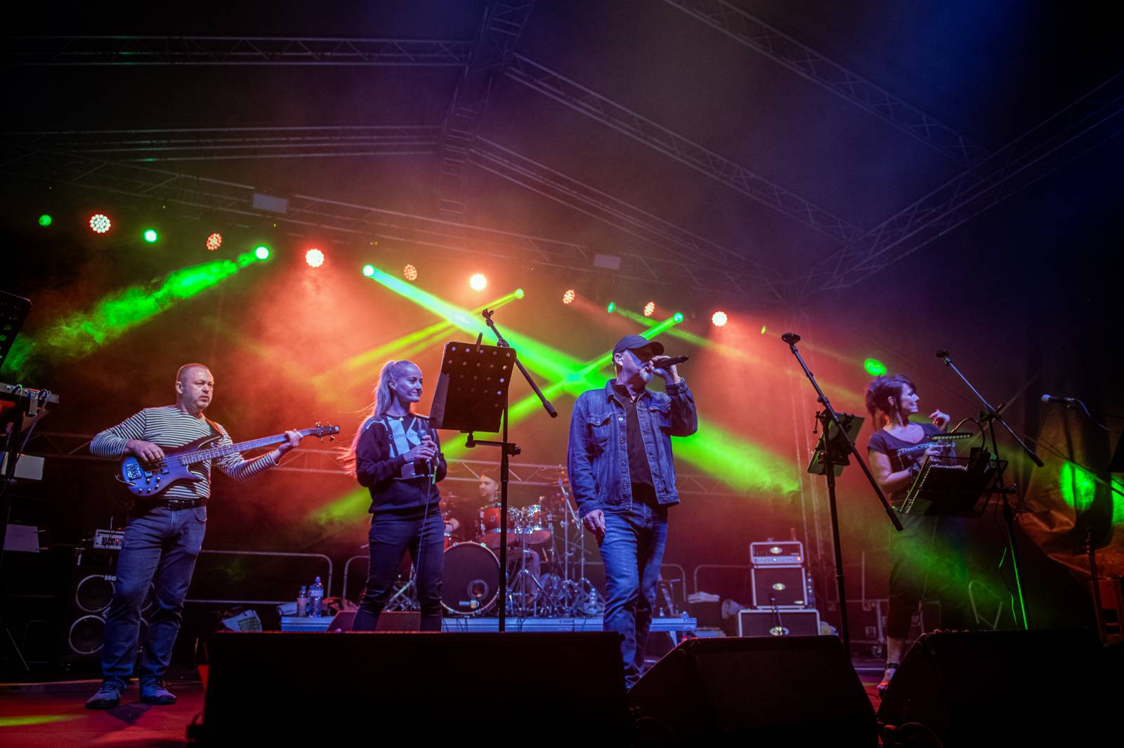 Lhoty a Lehoty se sjely na jižní Moravě, první den je oslnila Kateřina Marie Tichá