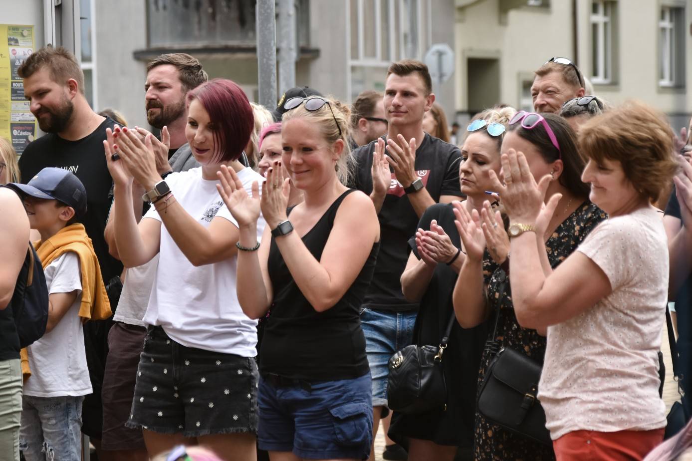 Civilní Obrana odehrála během jediného dne šest koncertů, na všechny jela vlakem
