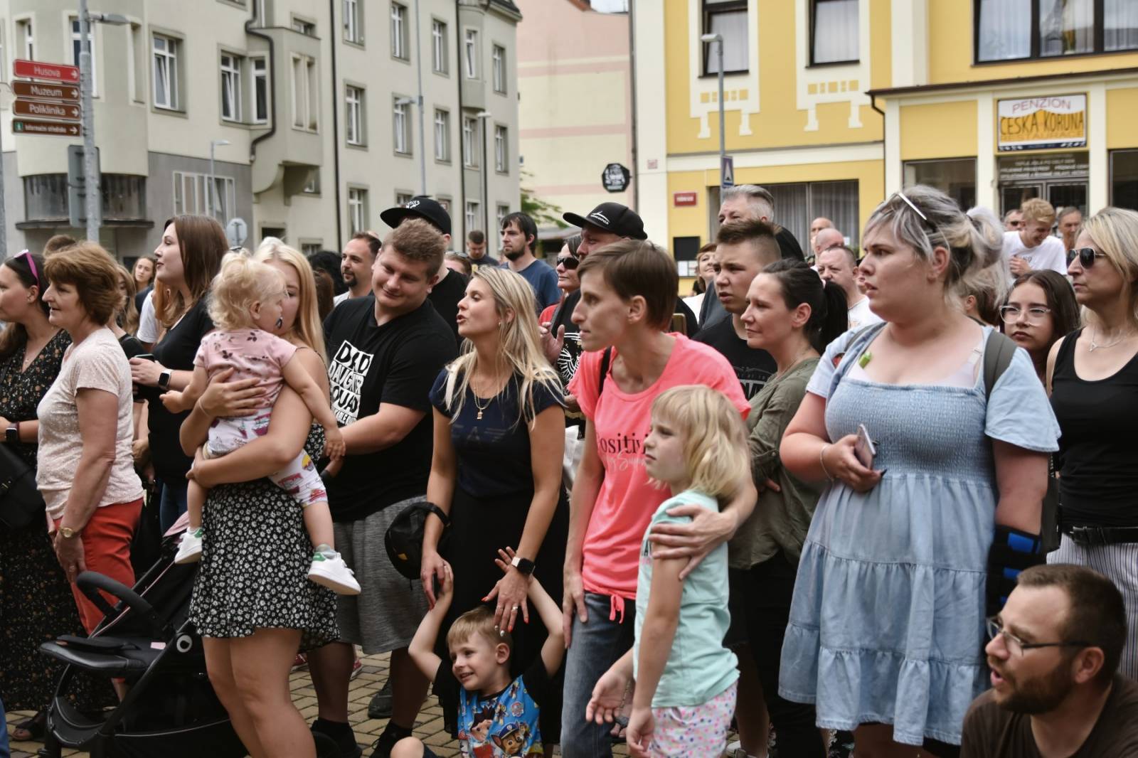 Civilní Obrana odehrála během jediného dne šest koncertů, na všechny jela vlakem