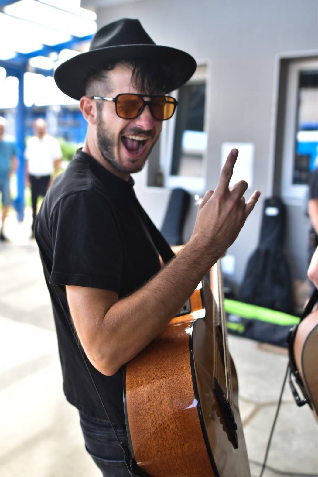 Civilní Obrana odehrála během jediného dne šest koncertů, na všechny jela vlakem