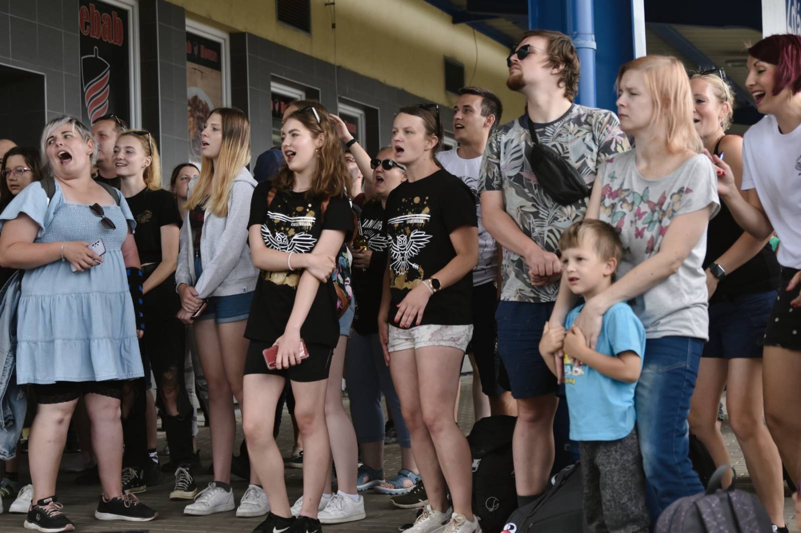 Civilní Obrana odehrála během jediného dne šest koncertů, na všechny jela vlakem