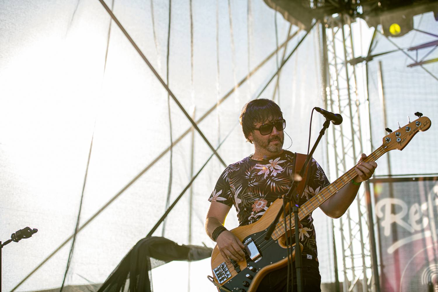 Druhý den Sjezdu Lhot a Lehot: Sebastian si přivezl ohně, bavili i Fleret, Reflexy a Křídla