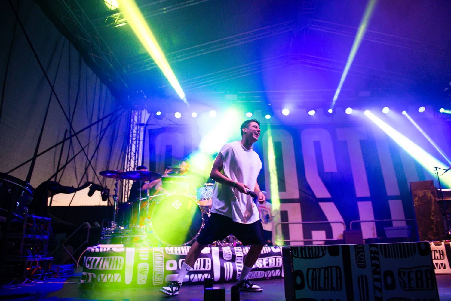 Druhý den Sjezdu Lhot a Lehot: Sebastian si přivezl ohně, bavili i Fleret, Reflexy a Křídla