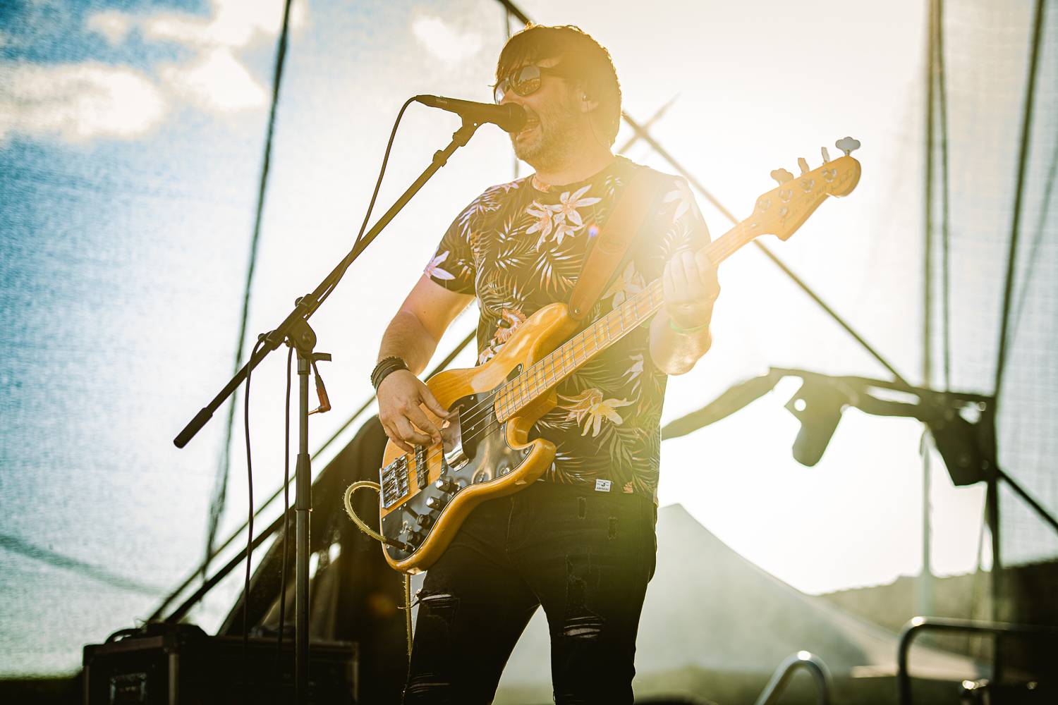 Druhý den Sjezdu Lhot a Lehot: Sebastian si přivezl ohně, bavili i Fleret, Reflexy a Křídla