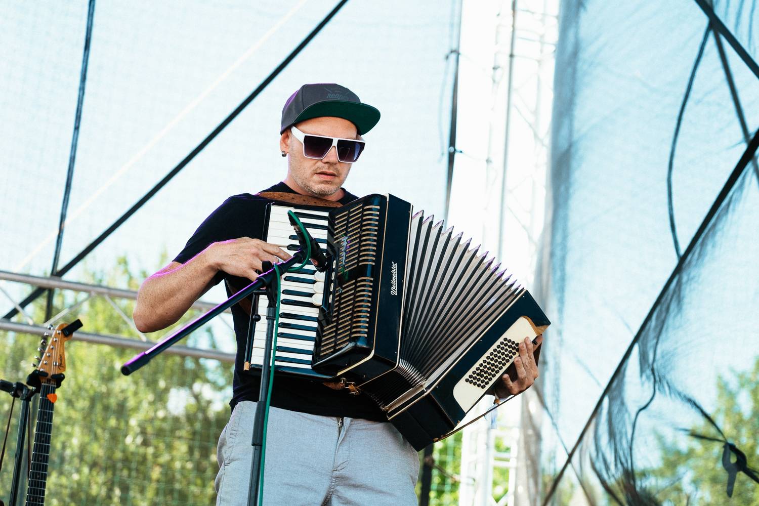 Druhý den Sjezdu Lhot a Lehot: Sebastian si přivezl ohně, bavili i Fleret, Reflexy a Křídla