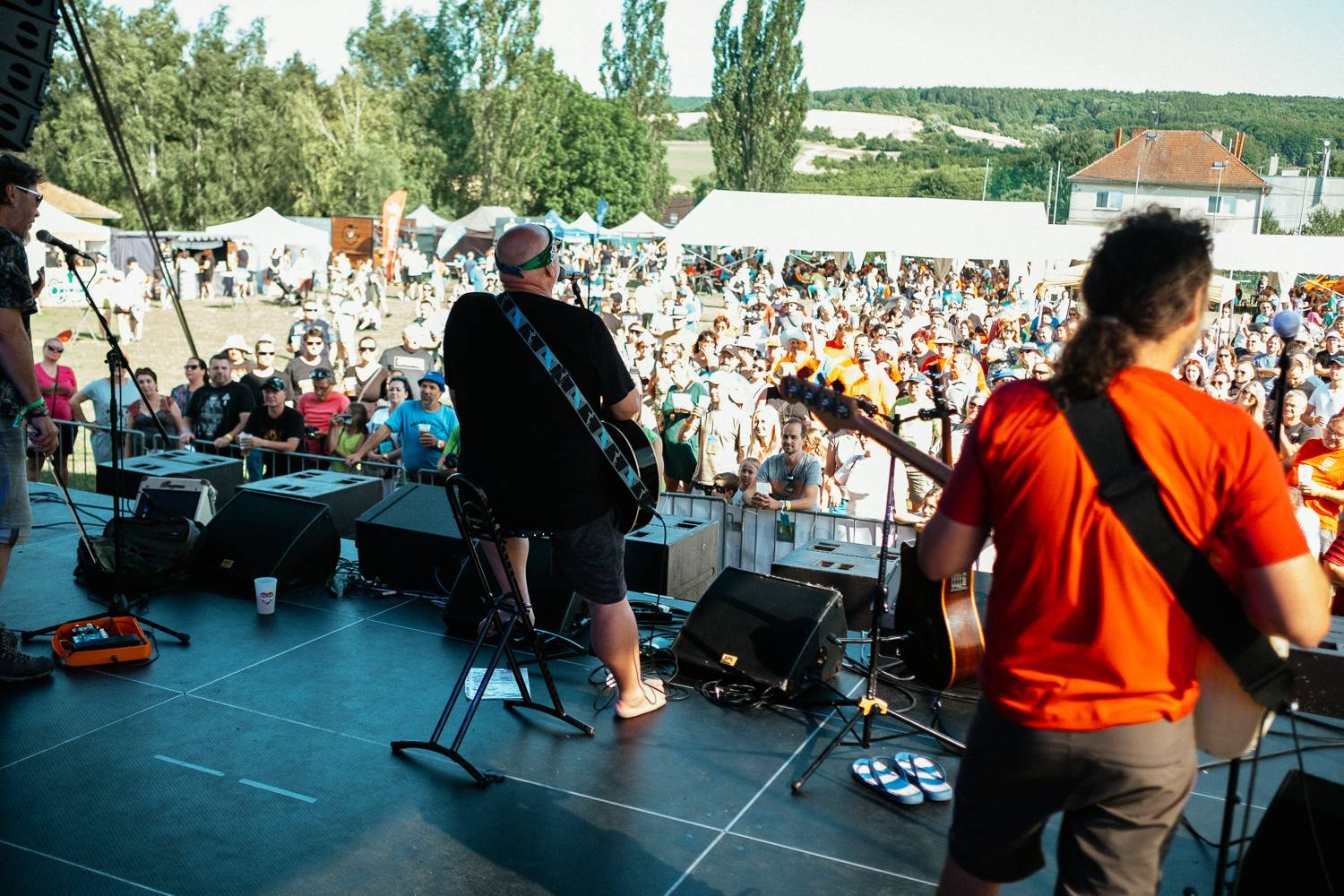 Druhý den Sjezdu Lhot a Lehot: Sebastian si přivezl ohně, bavili i Fleret, Reflexy a Křídla