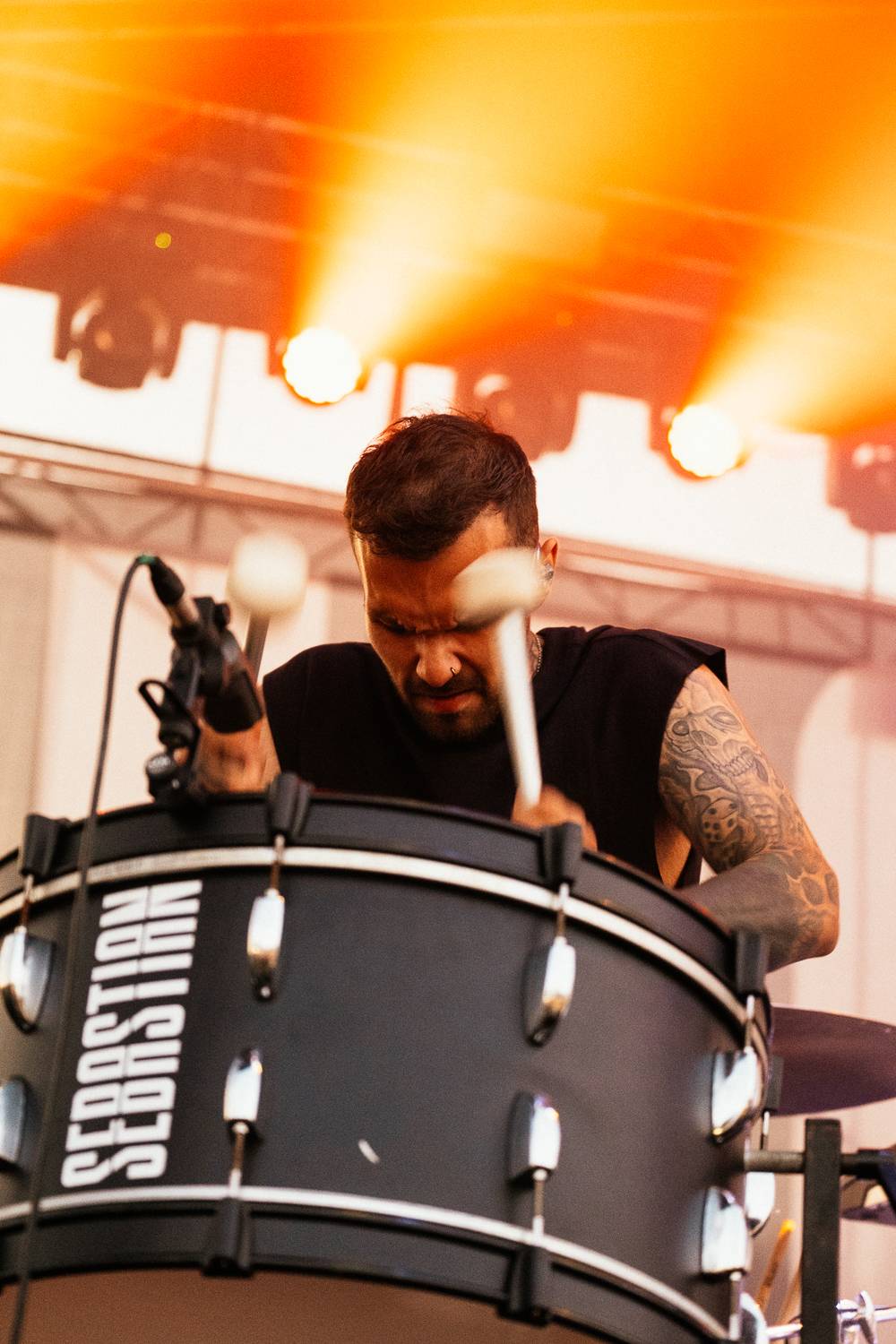 Druhý den Sjezdu Lhot a Lehot: Sebastian si přivezl ohně, bavili i Fleret, Reflexy a Křídla