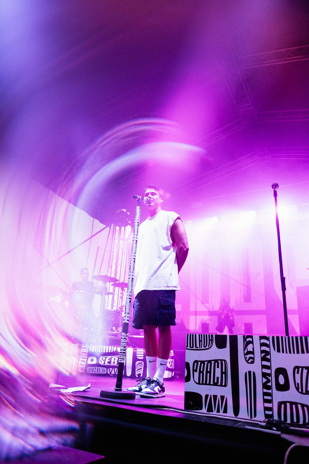 Druhý den Sjezdu Lhot a Lehot: Sebastian si přivezl ohně, bavili i Fleret, Reflexy a Křídla