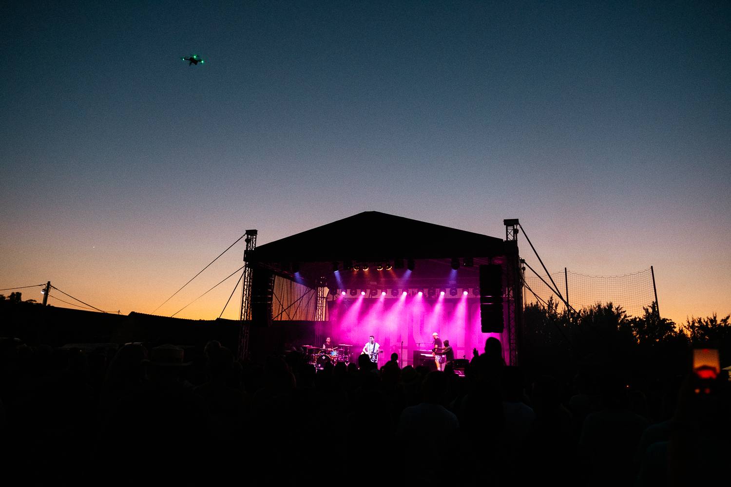 Druhý den Sjezdu Lhot a Lehot: Sebastian si přivezl ohně, bavili i Fleret, Reflexy a Křídla