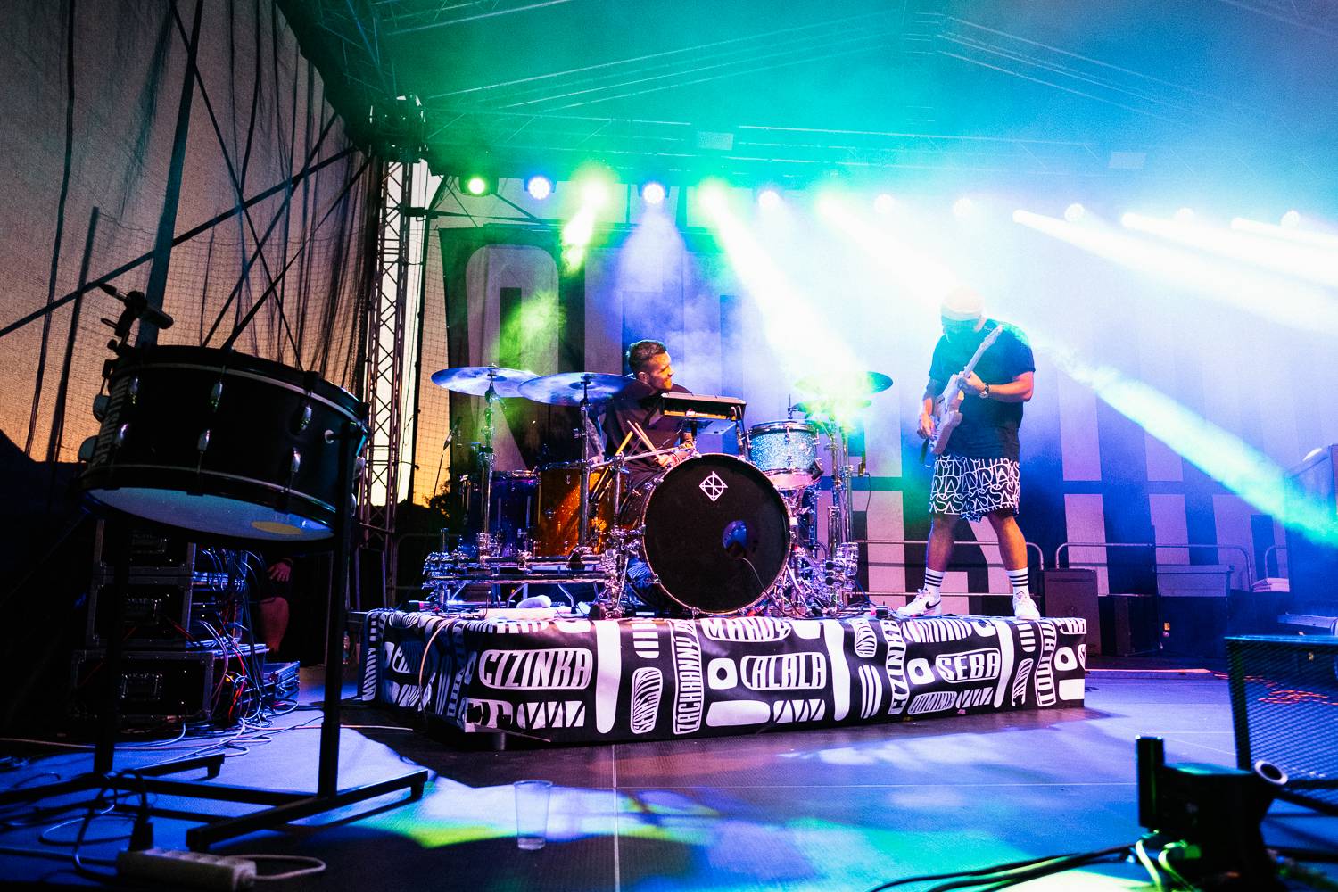 Druhý den Sjezdu Lhot a Lehot: Sebastian si přivezl ohně, bavili i Fleret, Reflexy a Křídla