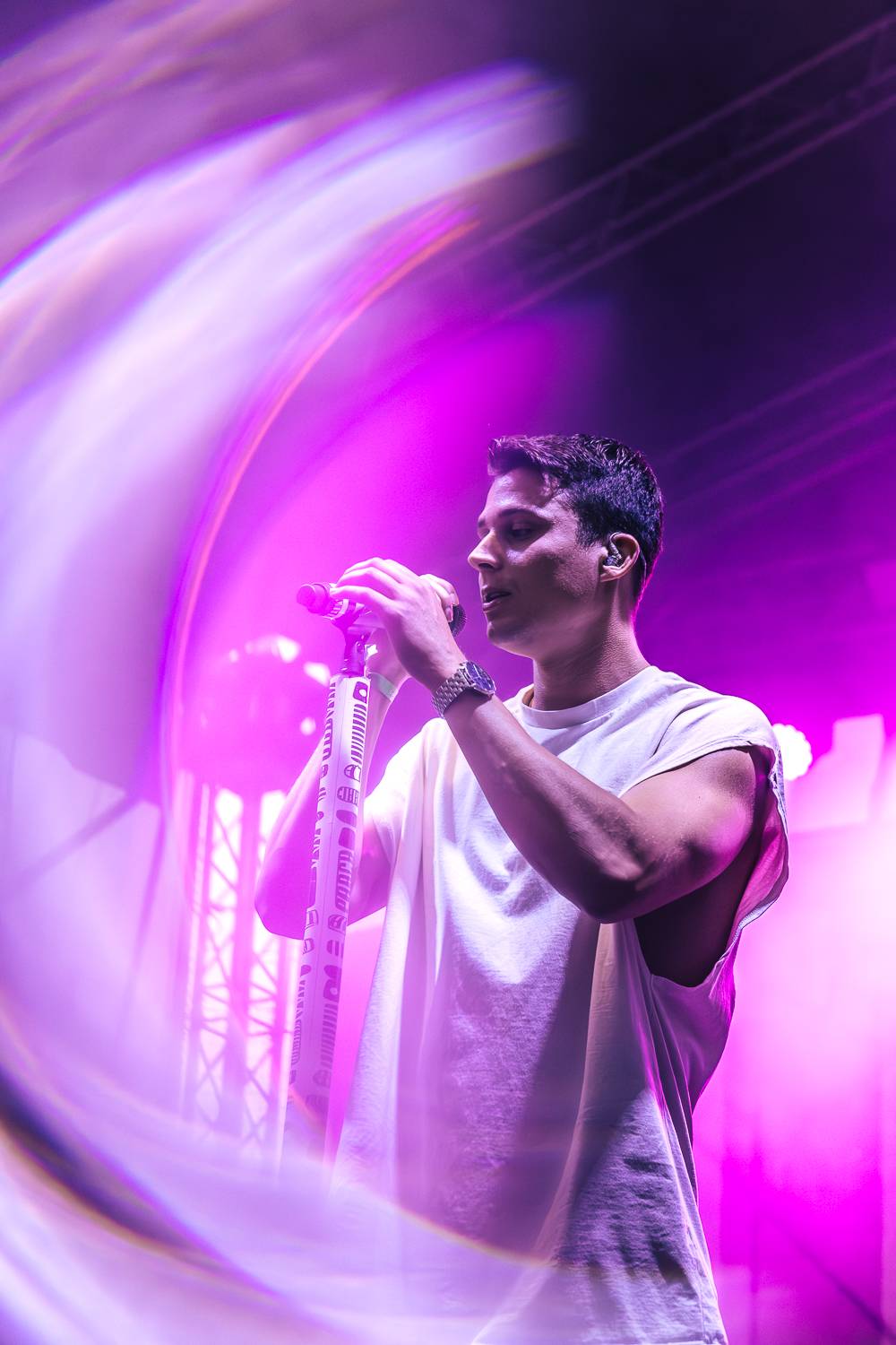 Druhý den Sjezdu Lhot a Lehot: Sebastian si přivezl ohně, bavili i Fleret, Reflexy a Křídla