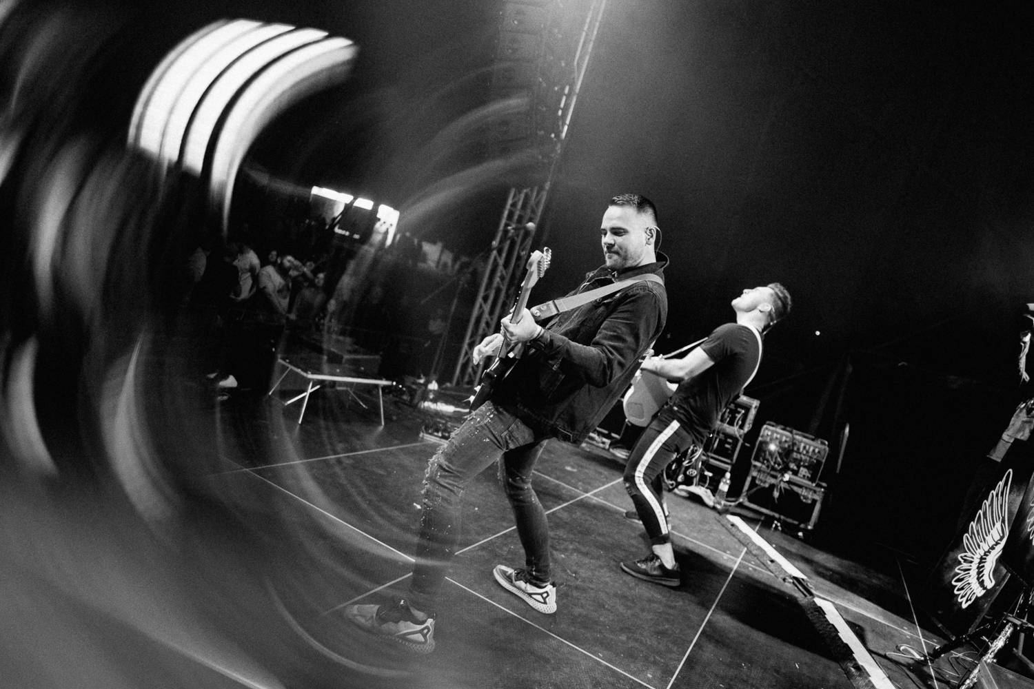 Druhý den Sjezdu Lhot a Lehot: Sebastian si přivezl ohně, bavili i Fleret, Reflexy a Křídla