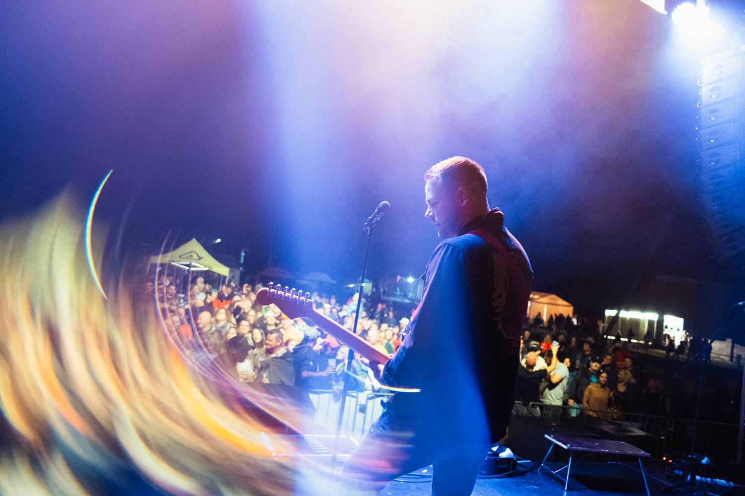 Druhý den Sjezdu Lhot a Lehot: Sebastian si přivezl ohně, bavili i Fleret, Reflexy a Křídla