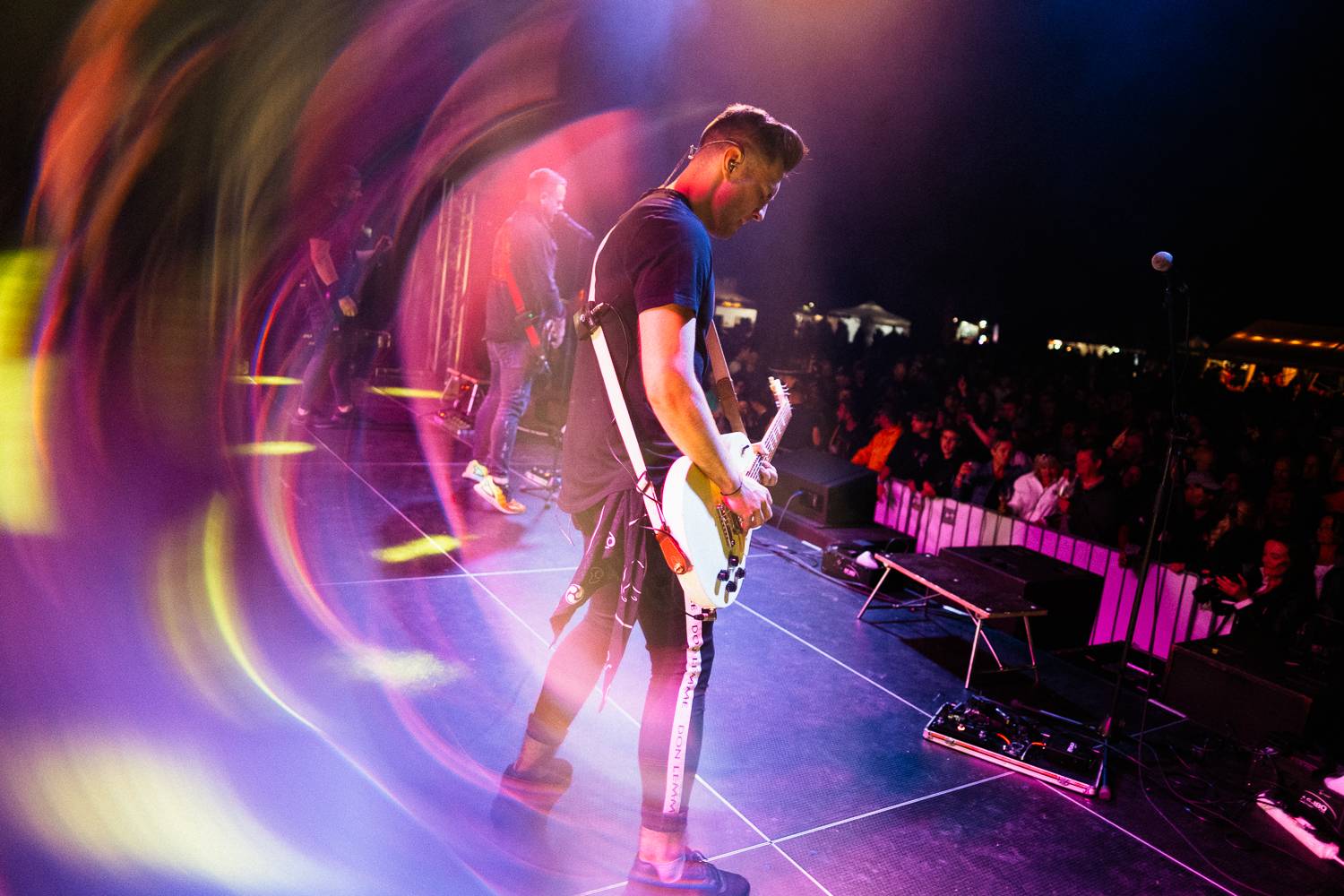 Druhý den Sjezdu Lhot a Lehot: Sebastian si přivezl ohně, bavili i Fleret, Reflexy a Křídla