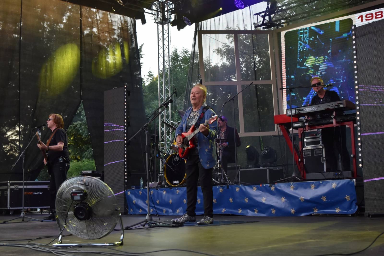 Olympic a jeho vlak, co nikdy nestaví, dorazil do Plzně. Za Plazou odehrál své největší hity