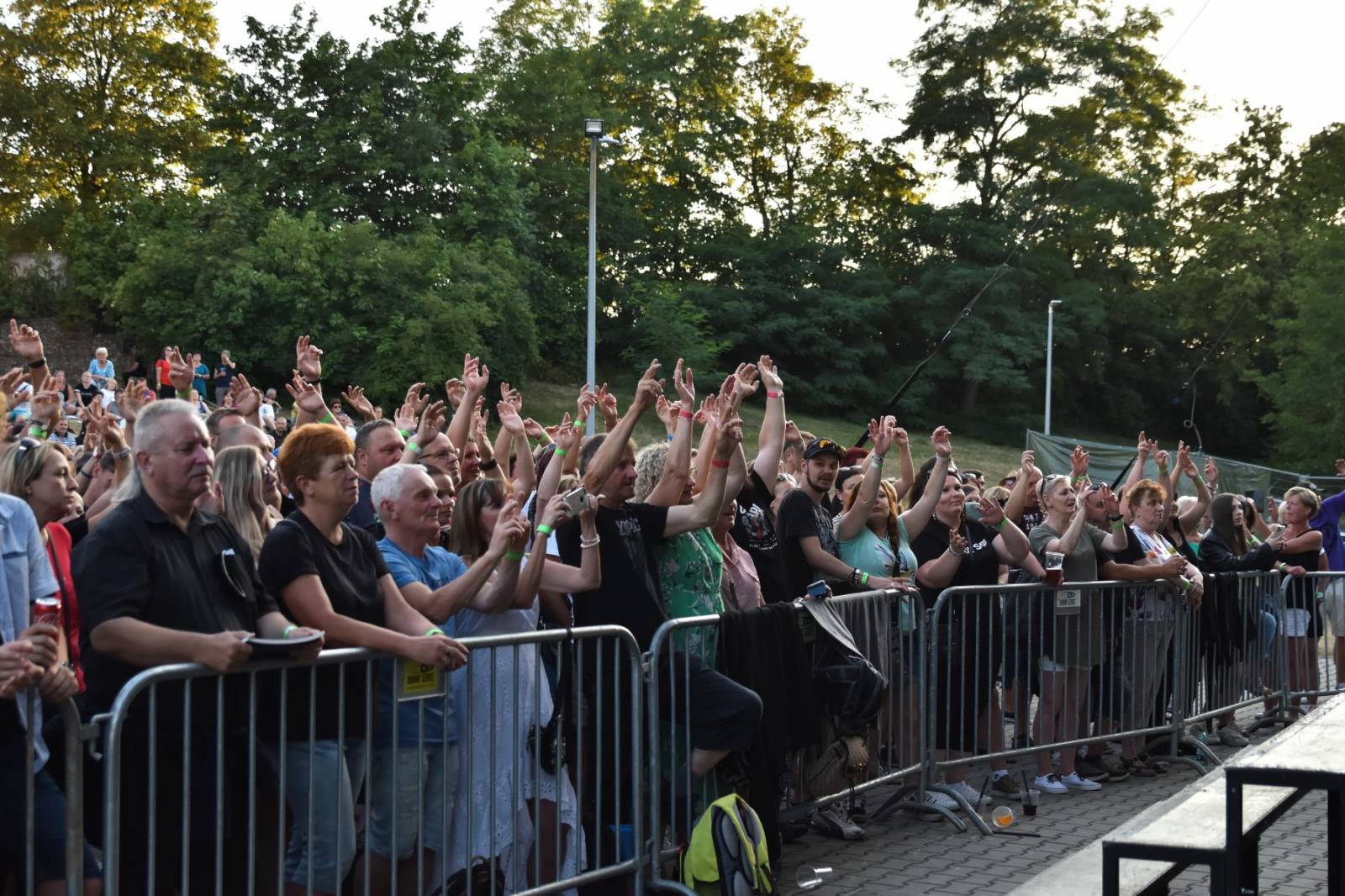 Olympic a jeho vlak, co nikdy nestaví, dorazil do Plzně. Za Plazou odehrál své největší hity