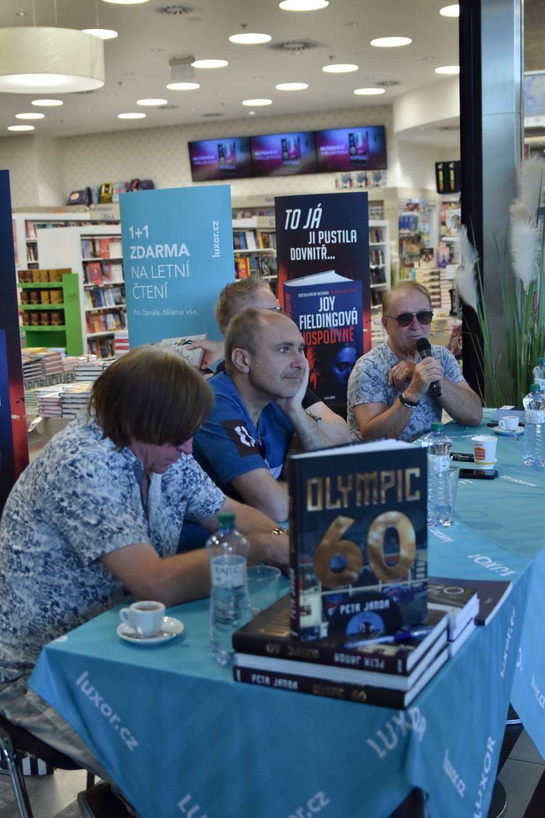 Olympic a jeho vlak, co nikdy nestaví, dorazil do Plzně. Za Plazou odehrál své největší hity