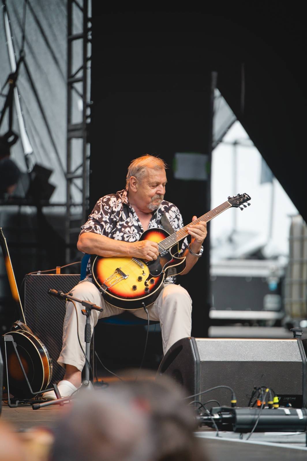 Na Vysočina festu se o zábavu staral Ivan Mládek, největší show obstarali Rybičky 48 a Mirai