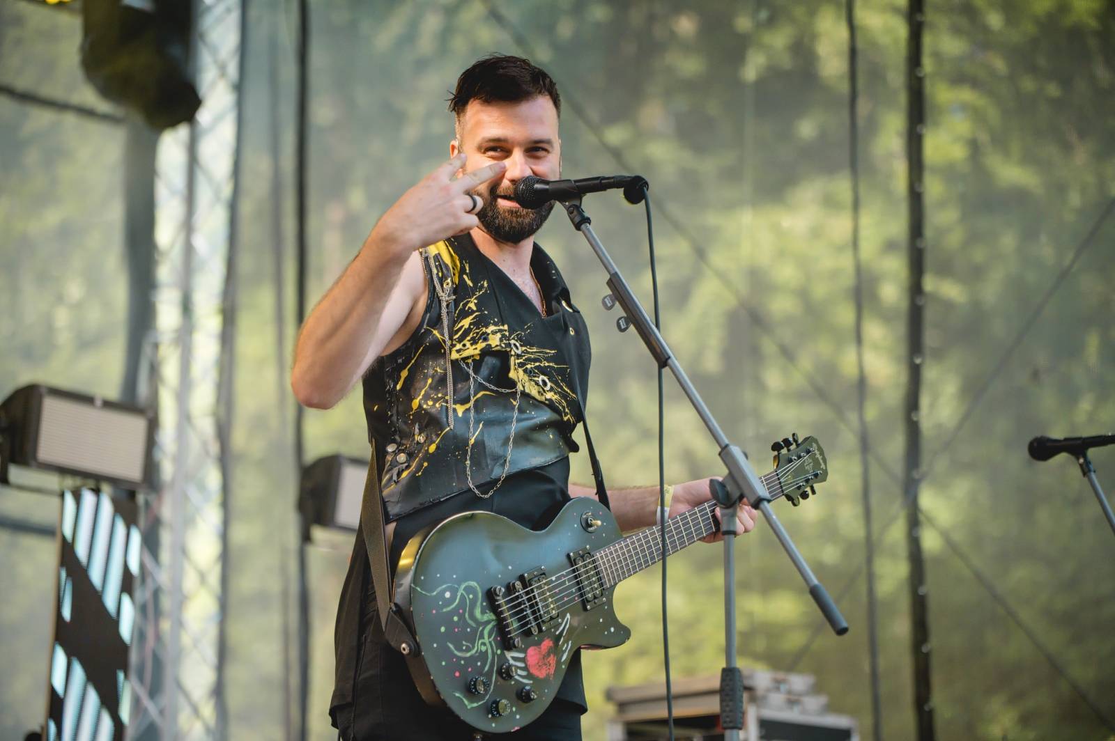 Na Vysočina festu se o zábavu staral Ivan Mládek, největší show obstarali Rybičky 48 a Mirai