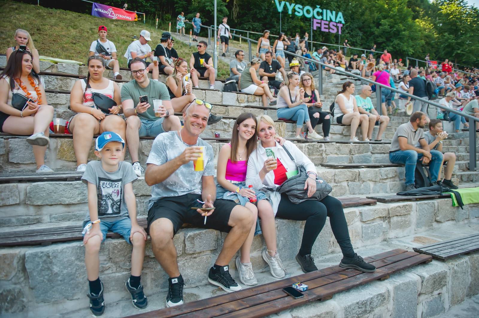 Na Vysočina festu se o zábavu staral Ivan Mládek, největší show obstarali Rybičky 48 a Mirai