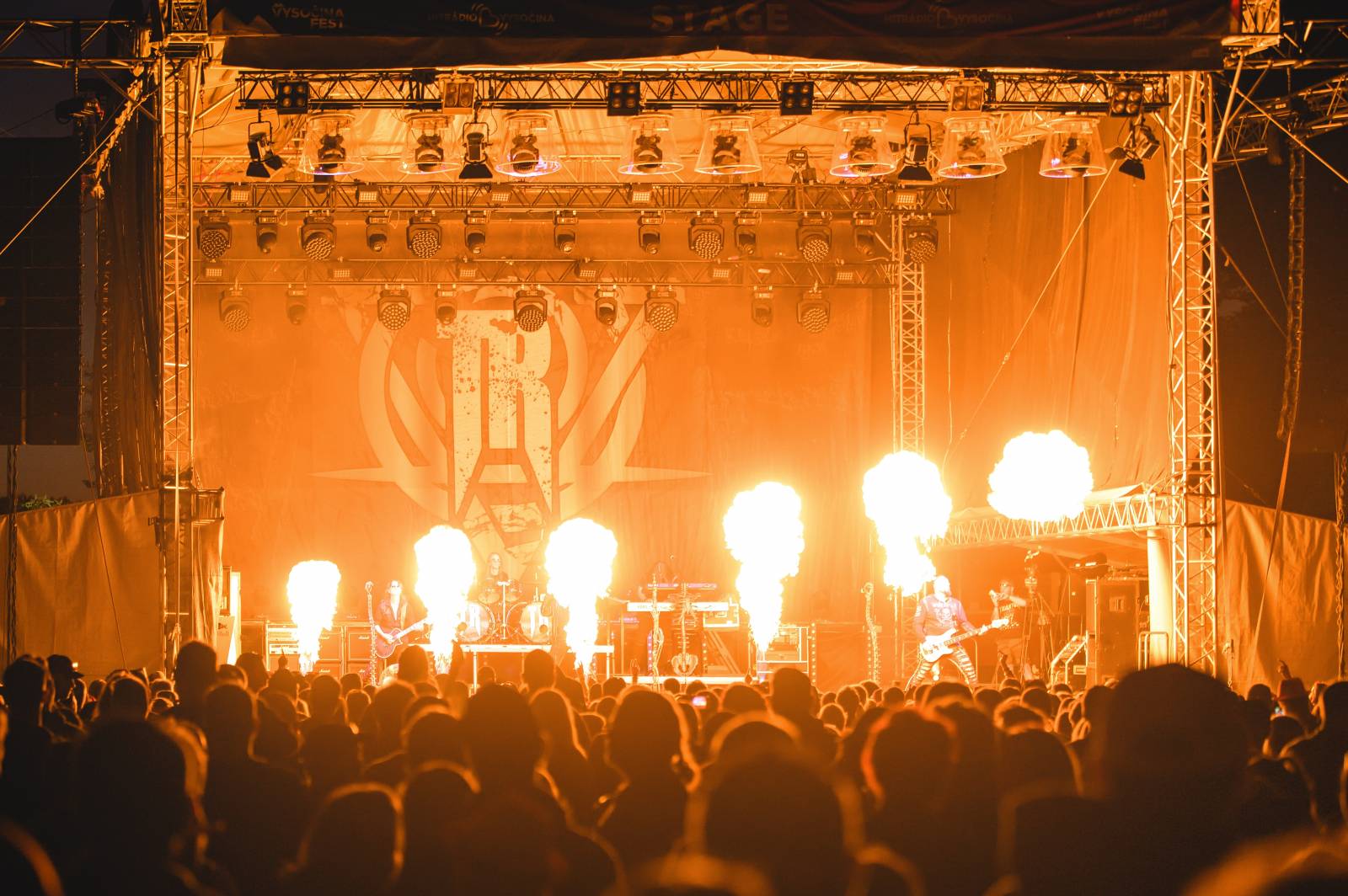 Třetí den Vysočina Fest rozezpívali Jelen, Traktor i Sima