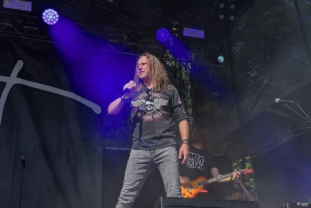 Pekelná sobota v Holýšově: Program završili Kissin' Dynamite, Trautenberk, Harlej i Chinaski