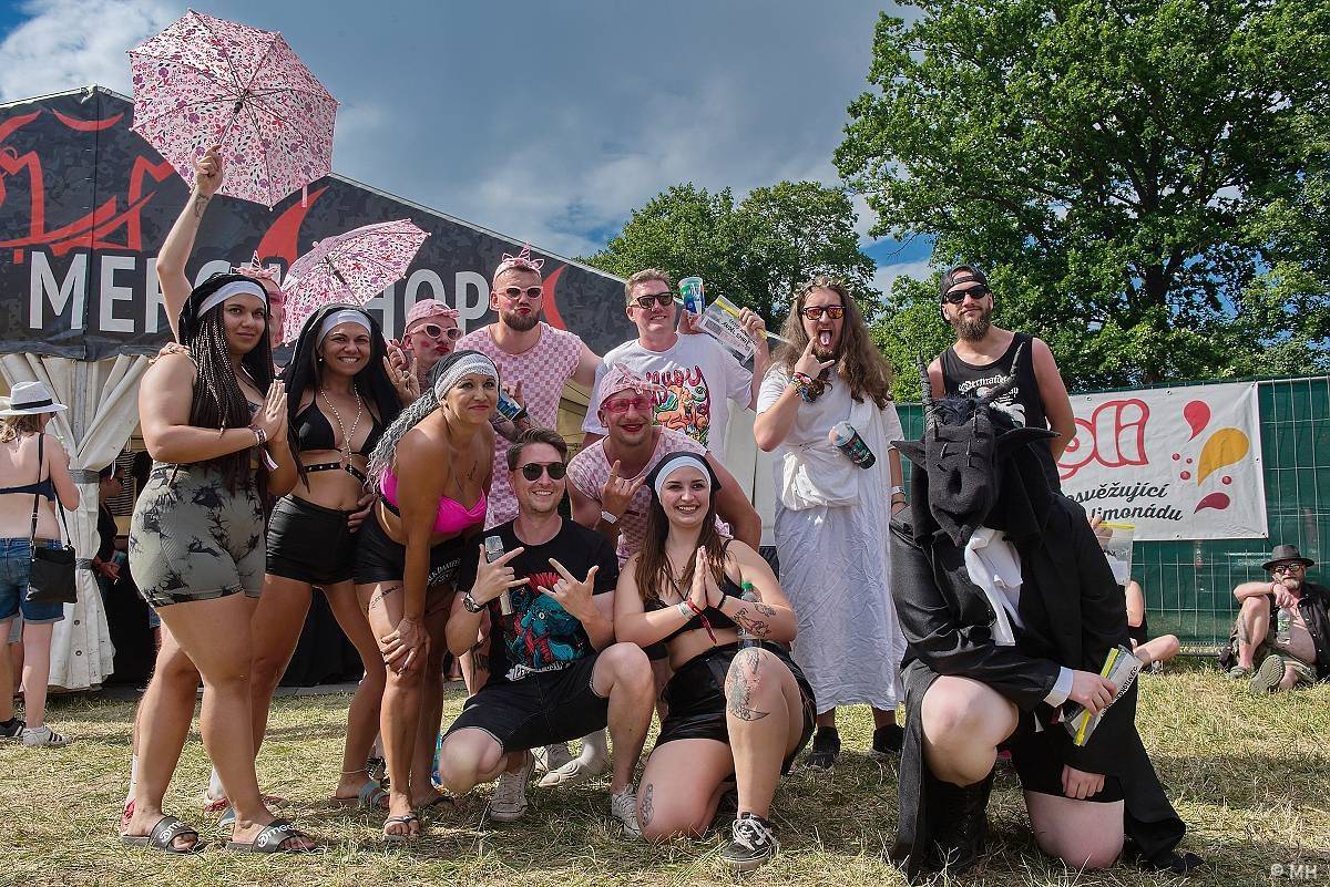 Pekelná sobota v Holýšově: Program završili Kissin' Dynamite, Trautenberk, Harlej i Chinaski