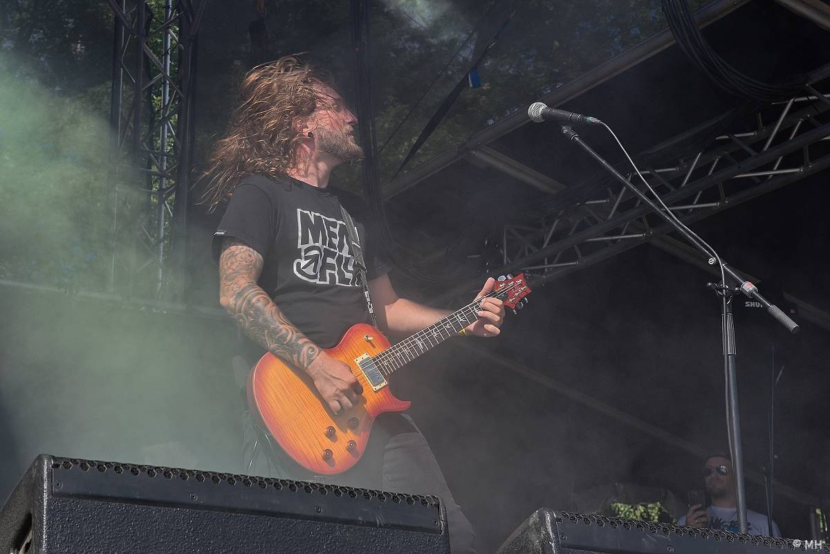 Pekelná sobota v Holýšově: Program završili Kissin' Dynamite, Trautenberk, Harlej i Chinaski