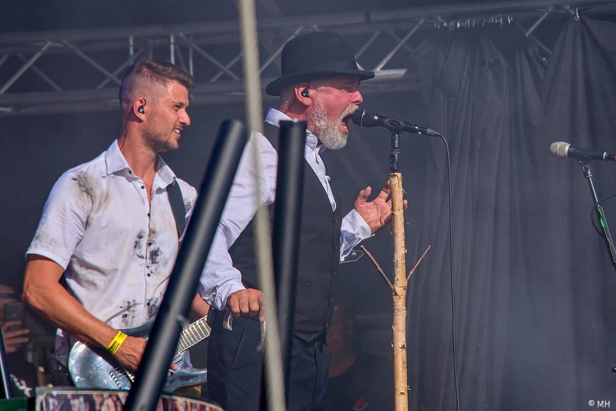 Pekelná sobota v Holýšově: Program završili Kissin' Dynamite, Trautenberk, Harlej i Chinaski