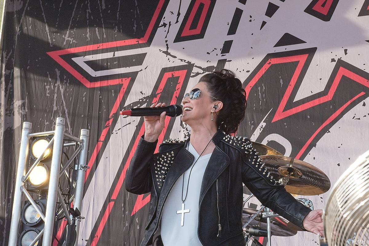 Pekelná sobota v Holýšově: Program završili Kissin' Dynamite, Trautenberk, Harlej i Chinaski