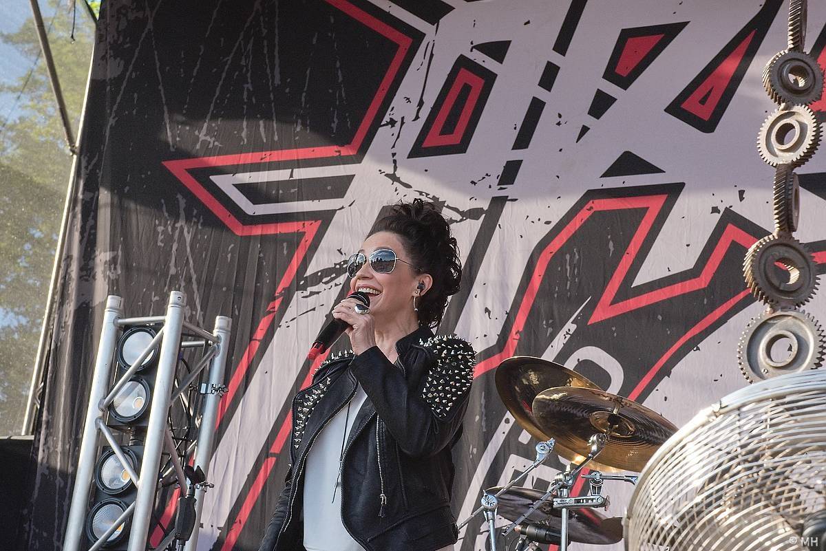 Pekelná sobota v Holýšově: Program završili Kissin' Dynamite, Trautenberk, Harlej i Chinaski