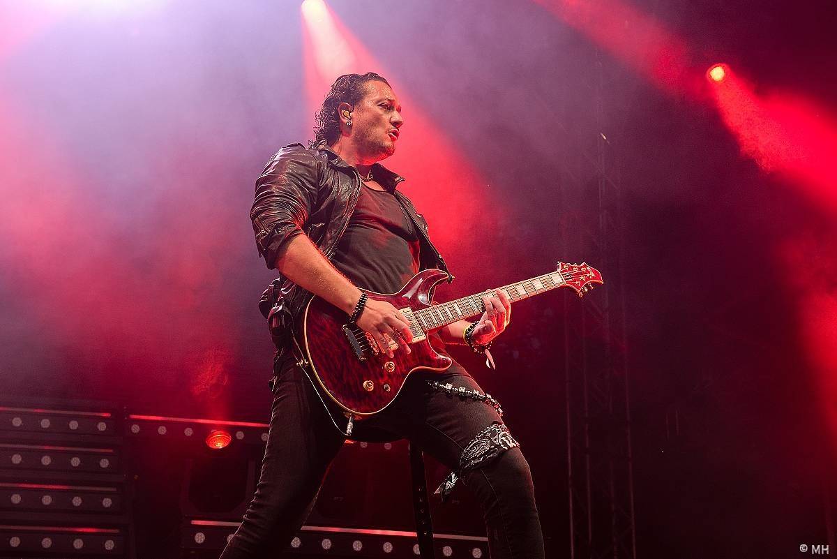 Pekelná sobota v Holýšově: Program završili Kissin' Dynamite, Trautenberk, Harlej i Chinaski