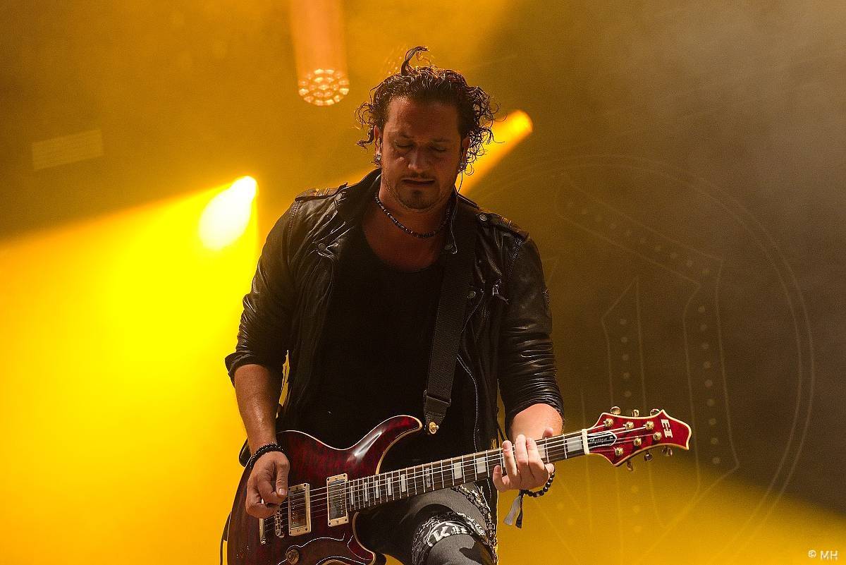 Pekelná sobota v Holýšově: Program završili Kissin' Dynamite, Trautenberk, Harlej i Chinaski