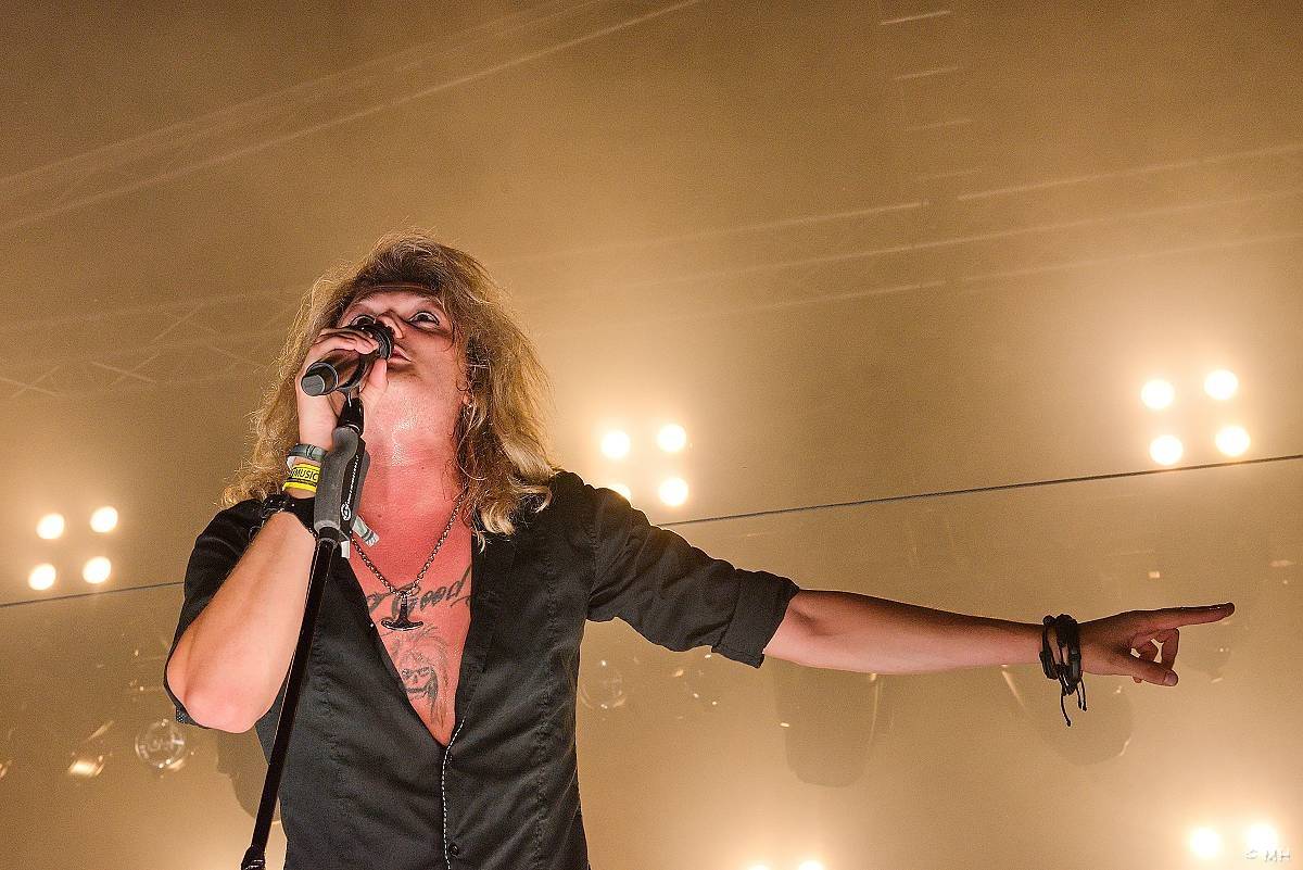 Pekelná sobota v Holýšově: Program završili Kissin' Dynamite, Trautenberk, Harlej i Chinaski