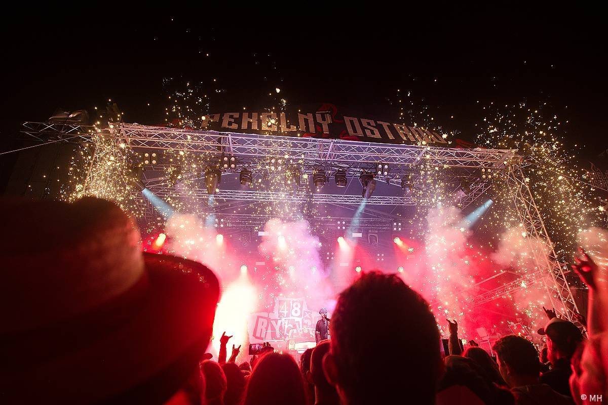 Pekelná sobota v Holýšově: Program završili Kissin' Dynamite, Trautenberk, Harlej i Chinaski