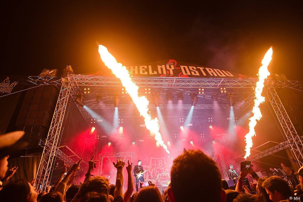 Pekelná sobota v Holýšově: Program završili Kissin' Dynamite, Trautenberk, Harlej i Chinaski