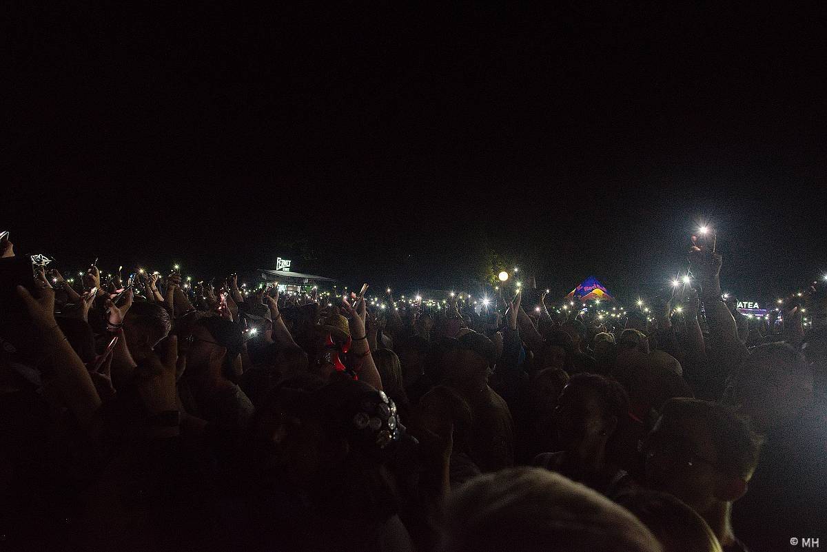 Pekelná sobota v Holýšově: Program završili Kissin' Dynamite, Trautenberk, Harlej i Chinaski