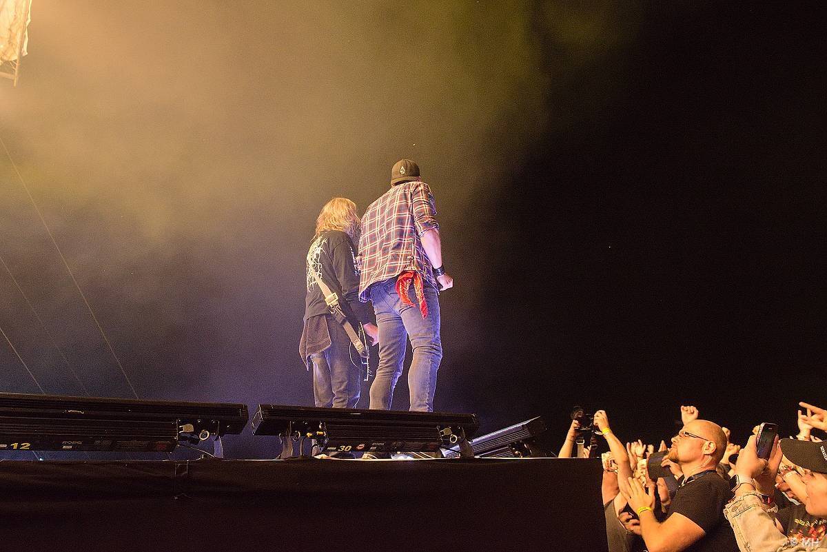 Pekelná sobota v Holýšově: Program završili Kissin' Dynamite, Trautenberk, Harlej i Chinaski