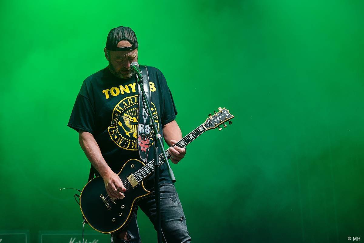 Pekelná sobota v Holýšově: Program završili Kissin' Dynamite, Trautenberk, Harlej i Chinaski