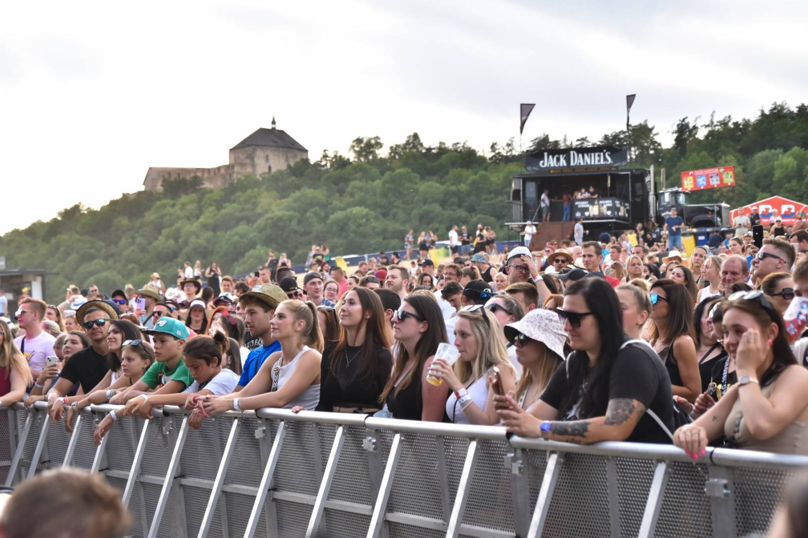 Hrady CZ odstartovaly. Zahájili je Kryštof, Anna K., Gaia Mesiah i Sofian Medjmedj