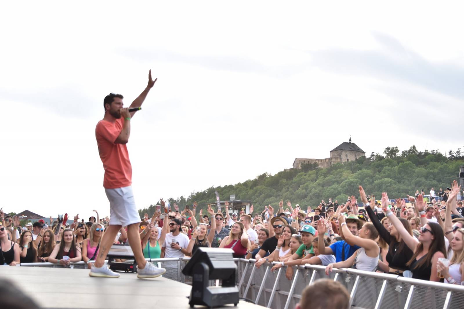 Hrady CZ odstartovaly. Zahájili je Kryštof, Anna K., Gaia Mesiah i Sofian Medjmedj