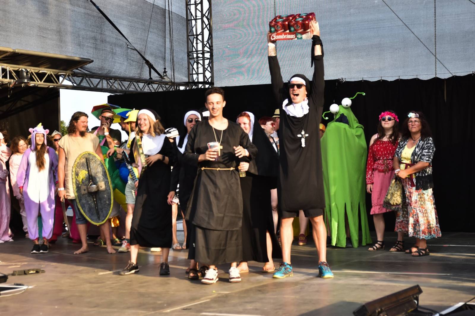 Hrady CZ odstartovaly. Zahájili je Kryštof, Anna K., Gaia Mesiah i Sofian Medjmedj