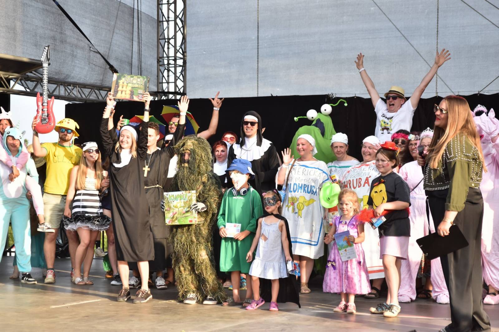 Hrady CZ odstartovaly. Zahájili je Kryštof, Anna K., Gaia Mesiah i Sofian Medjmedj