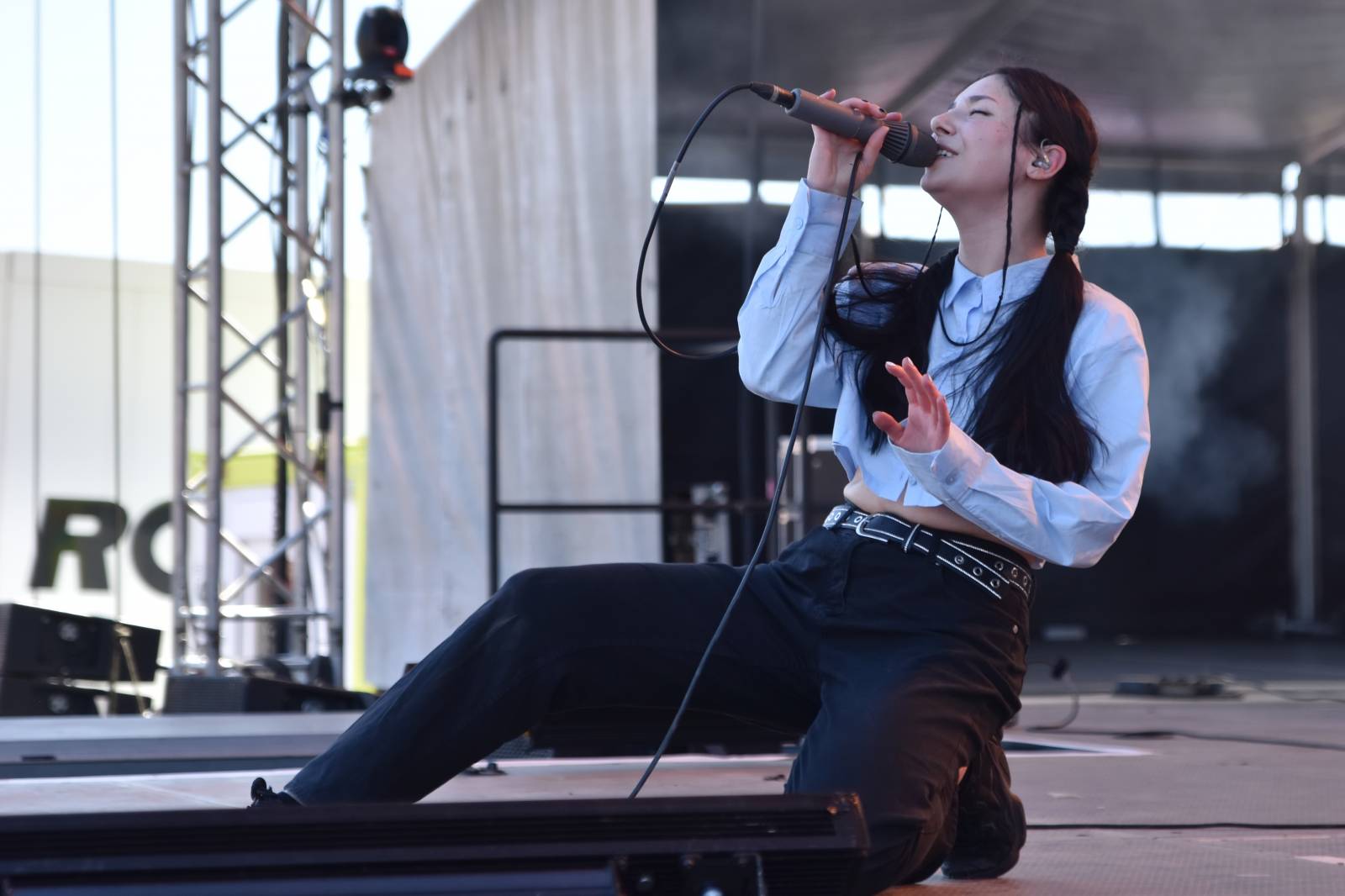 Na Točníku fanoušky zkropili hasiči. Do rozpáleného kotle zamířil Tomáš Klus, zahráli i Dymytry a Kabát