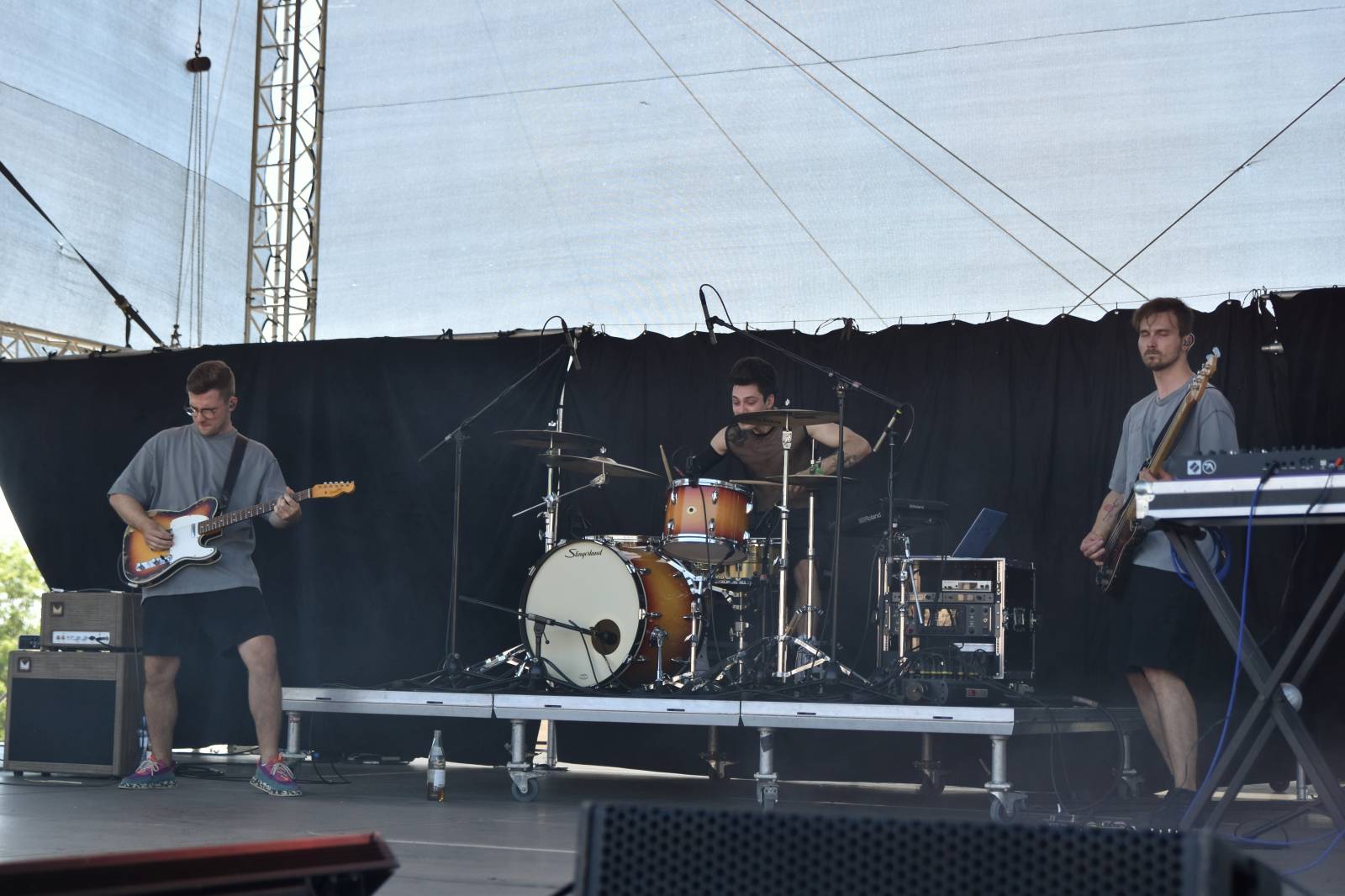 Na Točníku fanoušky zkropili hasiči. Do rozpáleného kotle zamířil Tomáš Klus, zahráli i Dymytry a Kabát