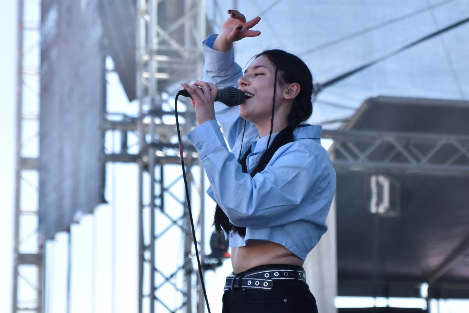 Na Točníku fanoušky zkropili hasiči. Do rozpáleného kotle zamířil Tomáš Klus, zahráli i Dymytry a Kabát