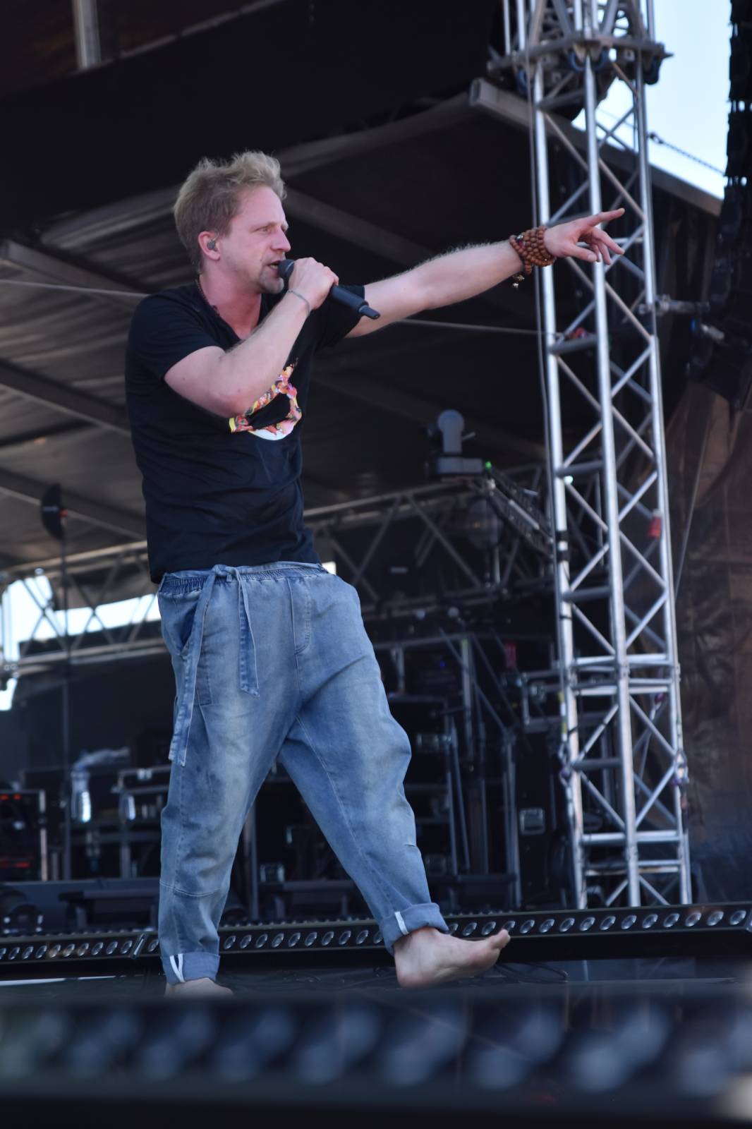 Na Točníku fanoušky zkropili hasiči. Do rozpáleného kotle zamířil Tomáš Klus, zahráli i Dymytry a Kabát