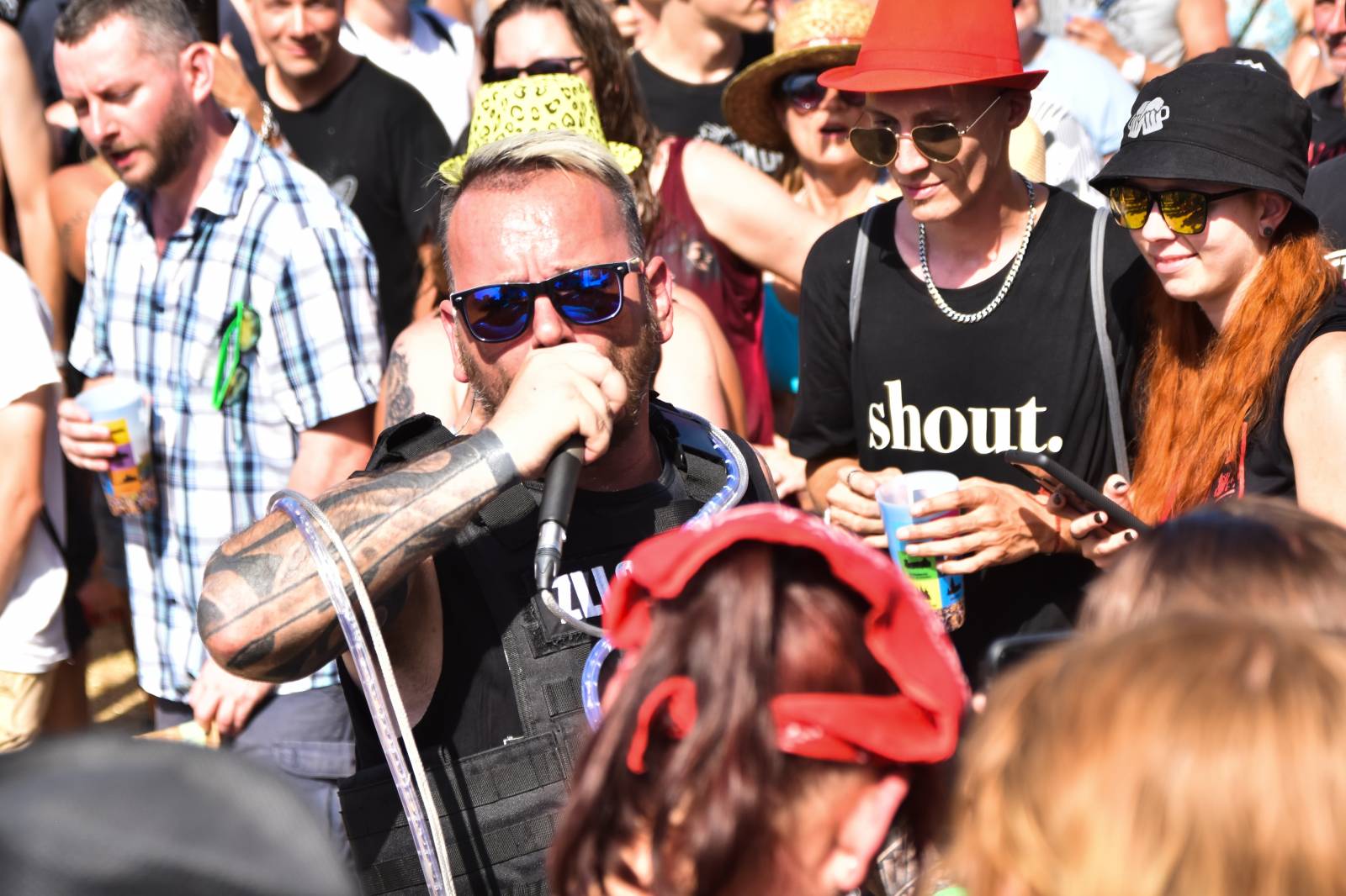 Na Točníku fanoušky zkropili hasiči. Do rozpáleného kotle zamířil Tomáš Klus, zahráli i Dymytry a Kabát